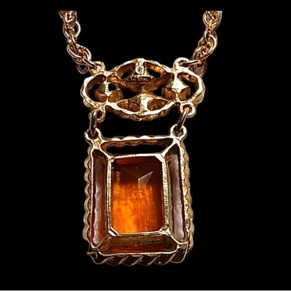 Vintage Wild Honey Amber Glass Rhinestone Gold Toned Necklace - Picture 3 of 6